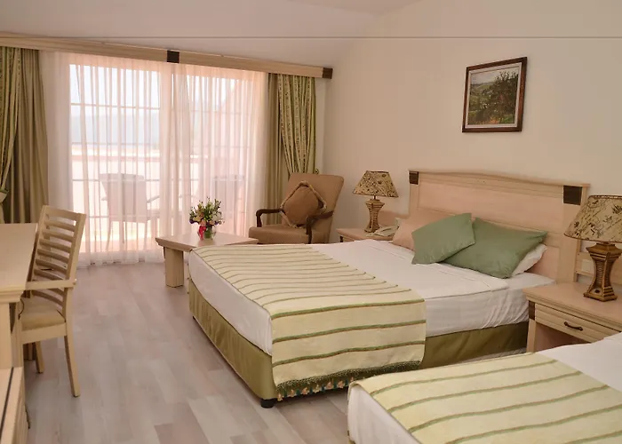 Grand Yazici Club Turban Termal Otel 4*