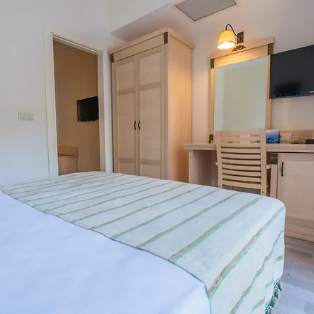 Hotel Grand Yazici Club Turban Termal 4*